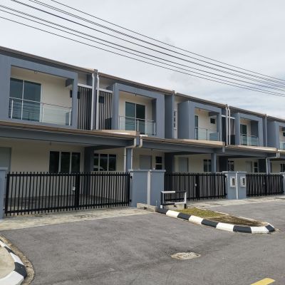 Riccarton Avenue @Batu Kawa Moyan