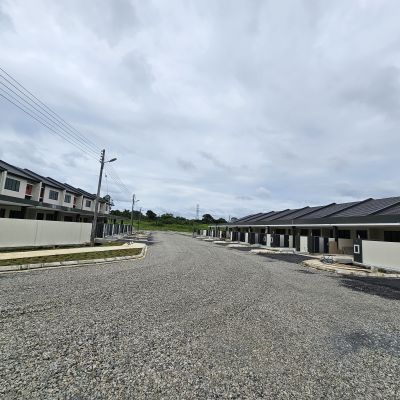 Sentah Avenue, Siburan